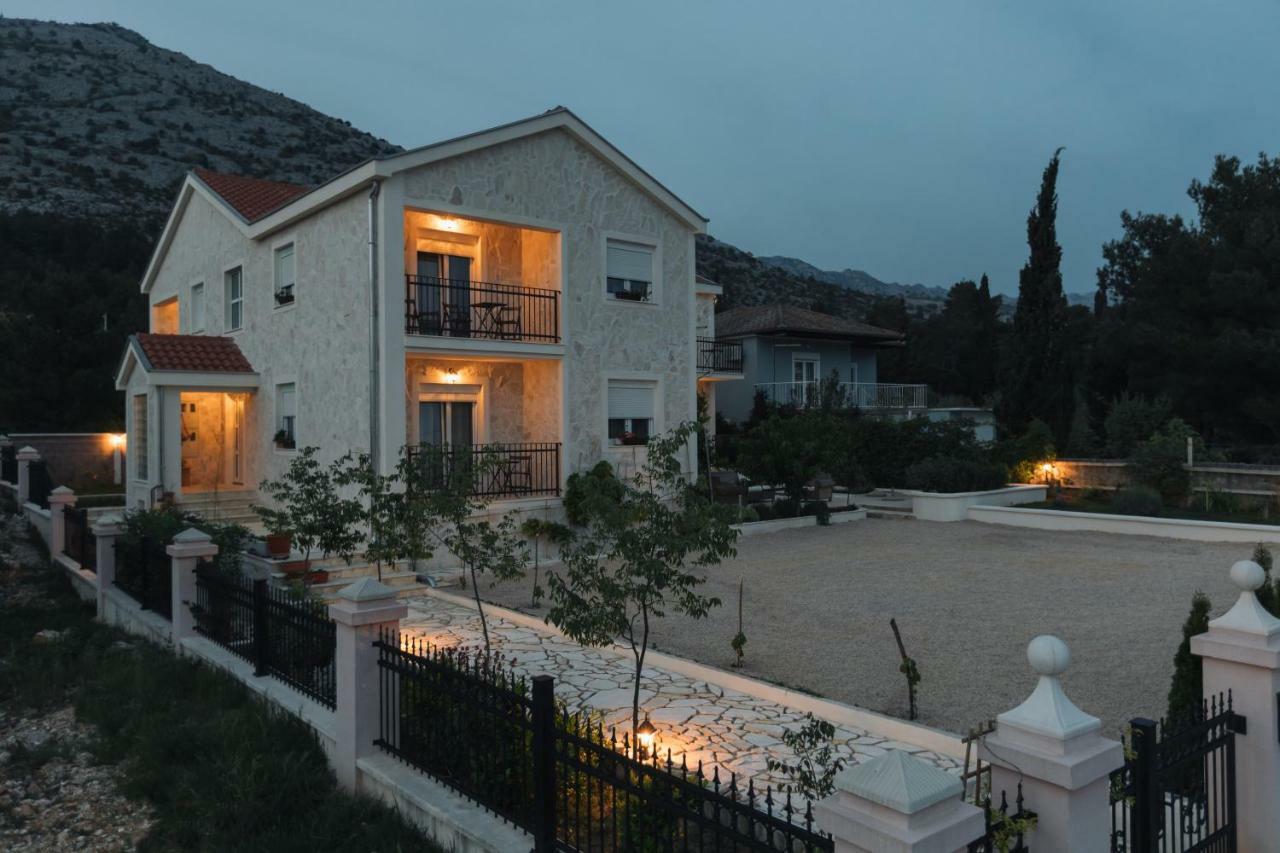 Hedon-Stone Apartment Starigrad Paklenica Exterior photo