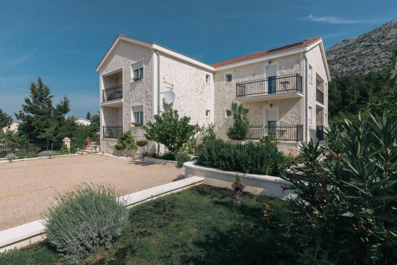 Hedon-Stone Apartment Starigrad Paklenica Exterior photo