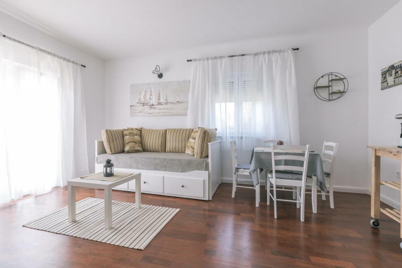 Hedon-Stone Apartment Starigrad Paklenica Exterior photo