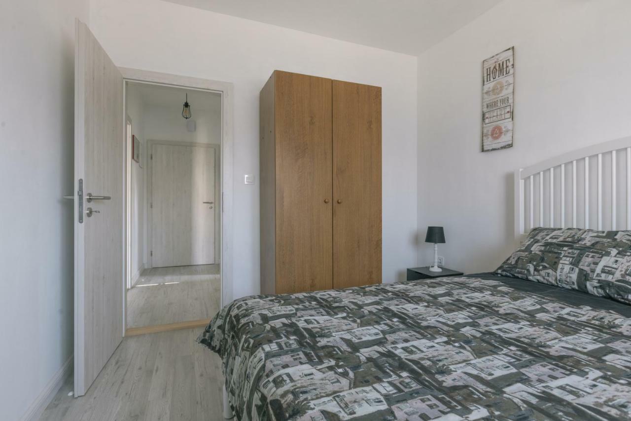 Hedon-Stone Apartment Starigrad Paklenica Exterior photo