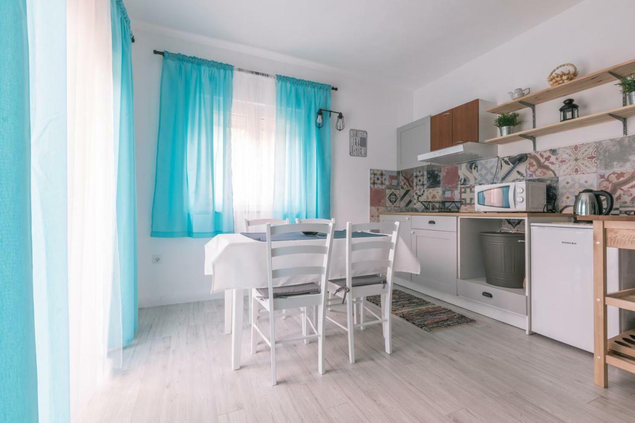 Hedon-Stone Apartment Starigrad Paklenica Exterior photo